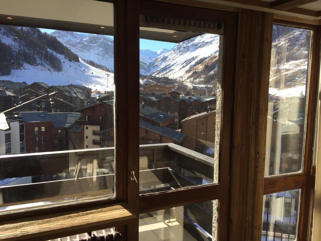 Vue 180° Sur Massif